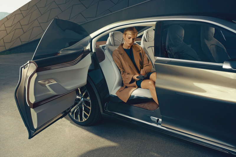Illustration for article titled The BMW Vision Luxury Concept: What To Expect From The Next 7-Series